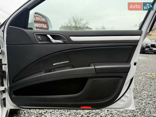 Белый Шкода Суперб, объемом двигателя 2 л и пробегом 160 тыс. км за 15500 $, фото 25 на Automoto.ua