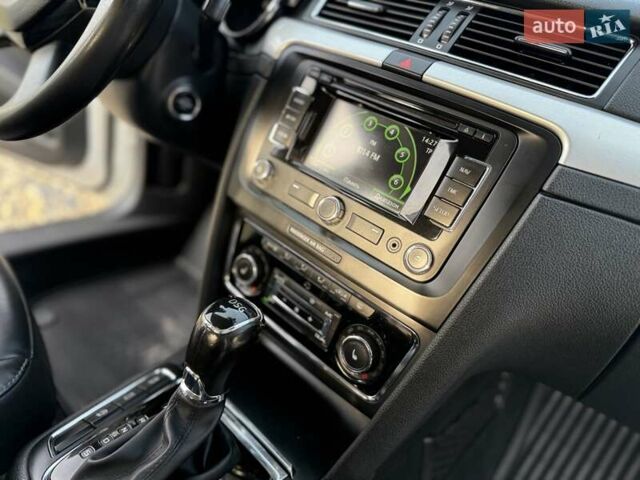 Білий Шкода Суперб, об'ємом двигуна 1.6 л та пробігом 294 тис. км за 11450 $, фото 57 на Automoto.ua