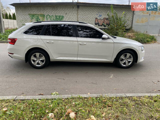 Білий Шкода Суперб, об'ємом двигуна 1.8 л та пробігом 247 тис. км за 13800 $, фото 14 на Automoto.ua