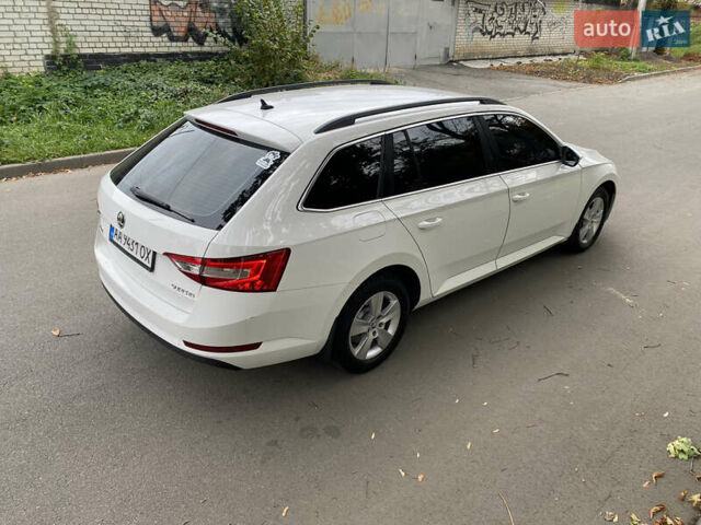 Білий Шкода Суперб, об'ємом двигуна 1.8 л та пробігом 247 тис. км за 13800 $, фото 4 на Automoto.ua