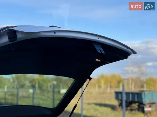 Білий Шкода Суперб, об'ємом двигуна 1.6 л та пробігом 242 тис. км за 13250 $, фото 23 на Automoto.ua