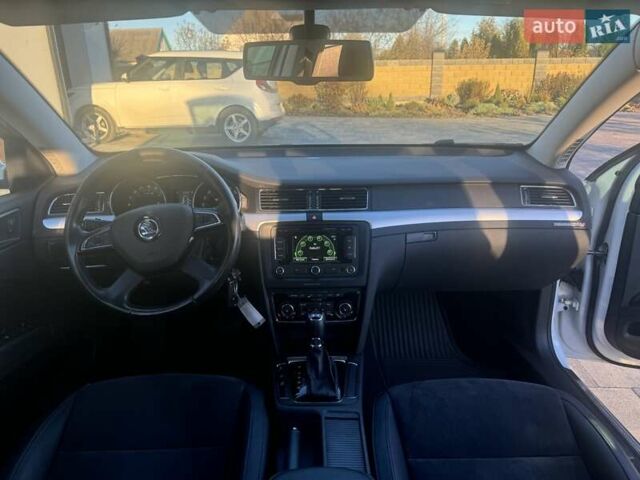 Белый Шкода Суперб, объемом двигателя 2 л и пробегом 242 тыс. км за 12900 $, фото 14 на Automoto.ua