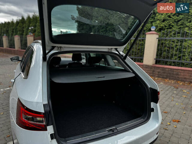 Білий Шкода Суперб, об'ємом двигуна 2 л та пробігом 173 тис. км за 17000 $, фото 22 на Automoto.ua