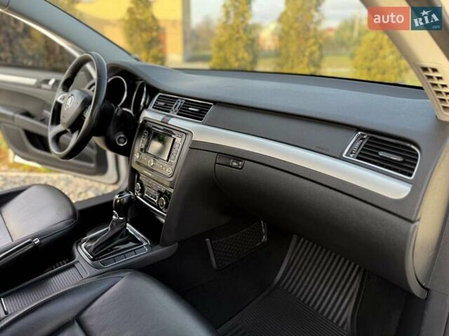 Білий Шкода Суперб, об'ємом двигуна 1.6 л та пробігом 294 тис. км за 11450 $, фото 53 на Automoto.ua