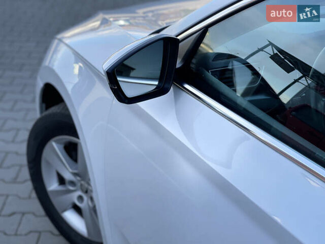 Білий Шкода Суперб, об'ємом двигуна 1.6 л та пробігом 242 тис. км за 13250 $, фото 17 на Automoto.ua