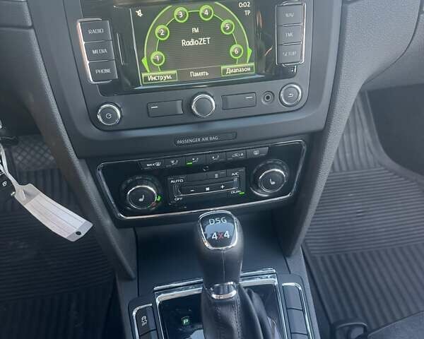 Белый Шкода Суперб, объемом двигателя 2 л и пробегом 242 тыс. км за 12900 $, фото 16 на Automoto.ua