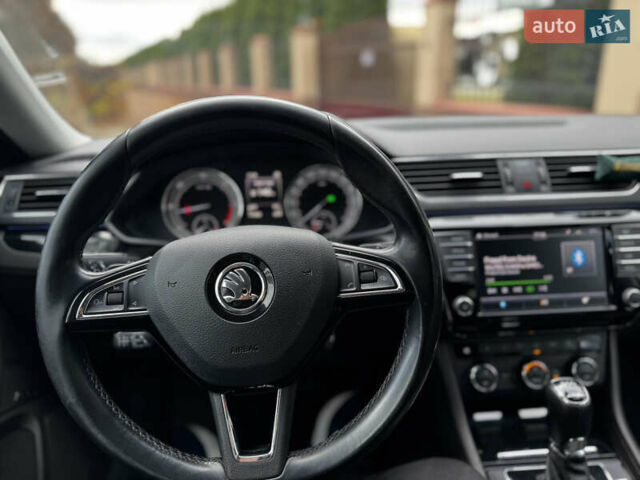 Білий Шкода Суперб, об'ємом двигуна 2 л та пробігом 173 тис. км за 17000 $, фото 35 на Automoto.ua