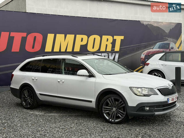 Белый Шкода Суперб, объемом двигателя 2 л и пробегом 160 тыс. км за 15500 $, фото 1 на Automoto.ua