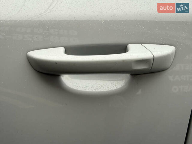 Белый Шкода Суперб, объемом двигателя 2 л и пробегом 160 тыс. км за 15500 $, фото 24 на Automoto.ua