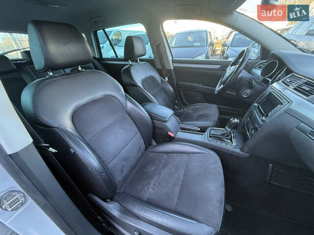 Белый Шкода Суперб, объемом двигателя 2 л и пробегом 235 тыс. км за 12750 $, фото 26 на Automoto.ua