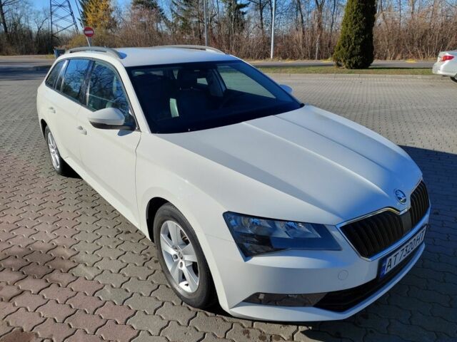 Білий Шкода Суперб, об'ємом двигуна 1.6 л та пробігом 200 тис. км за 12800 $, фото 6 на Automoto.ua