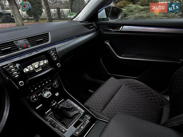 Белый Шкода Суперб, объемом двигателя 2 л и пробегом 250 тыс. км за 13900 $, фото 21 на Automoto.ua