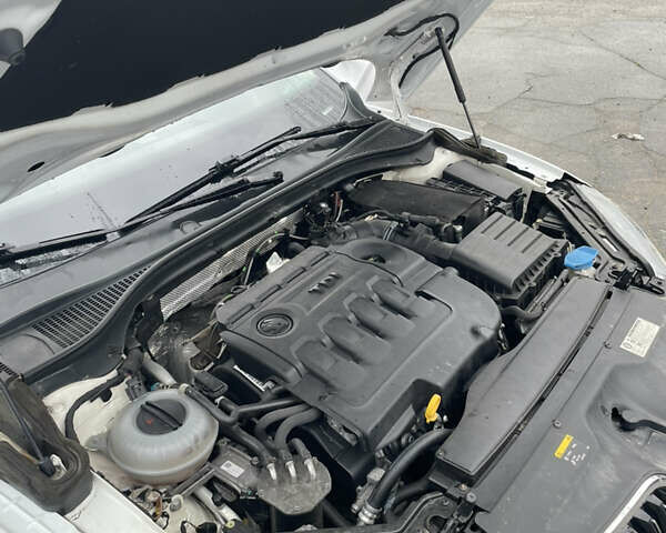 Белый Шкода Суперб, объемом двигателя 1.97 л и пробегом 280 тыс. км за 14900 $, фото 13 на Automoto.ua