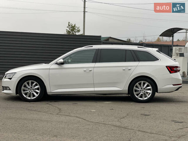 Белый Шкода Суперб, объемом двигателя 2 л и пробегом 254 тыс. км за 15800 $, фото 17 на Automoto.ua