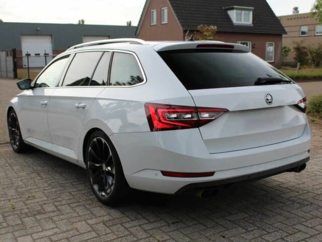 Білий Шкода Суперб, об'ємом двигуна 1.8 л та пробігом 72 тис. км за 7800 $, фото 3 на Automoto.ua