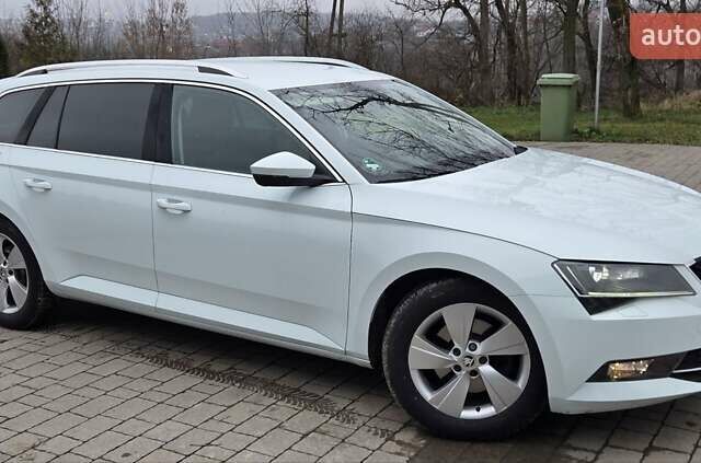 Білий Шкода Суперб, об'ємом двигуна 2 л та пробігом 288 тис. км за 15999 $, фото 7 на Automoto.ua