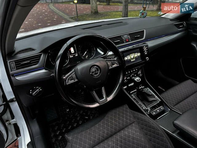 Белый Шкода Суперб, объемом двигателя 2 л и пробегом 250 тыс. км за 13900 $, фото 20 на Automoto.ua