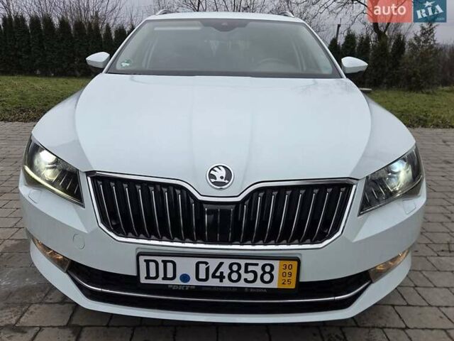 Білий Шкода Суперб, об'ємом двигуна 2 л та пробігом 288 тис. км за 15999 $, фото 2 на Automoto.ua
