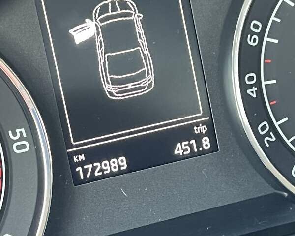 Белый Шкода Суперб, объемом двигателя 1.6 л и пробегом 172 тыс. км за 13500 $, фото 111 на Automoto.ua
