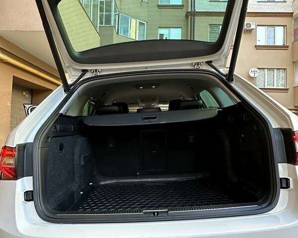 Белый Шкода Суперб, объемом двигателя 1.97 л и пробегом 163 тыс. км за 19500 $, фото 42 на Automoto.ua