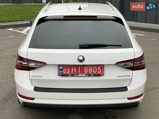Белый Шкода Суперб, объемом двигателя 2 л и пробегом 254 тыс. км за 15800 $, фото 23 на Automoto.ua
