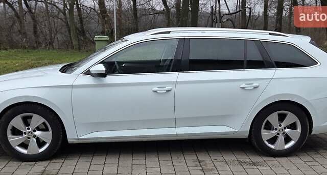 Білий Шкода Суперб, об'ємом двигуна 2 л та пробігом 288 тис. км за 15999 $, фото 46 на Automoto.ua