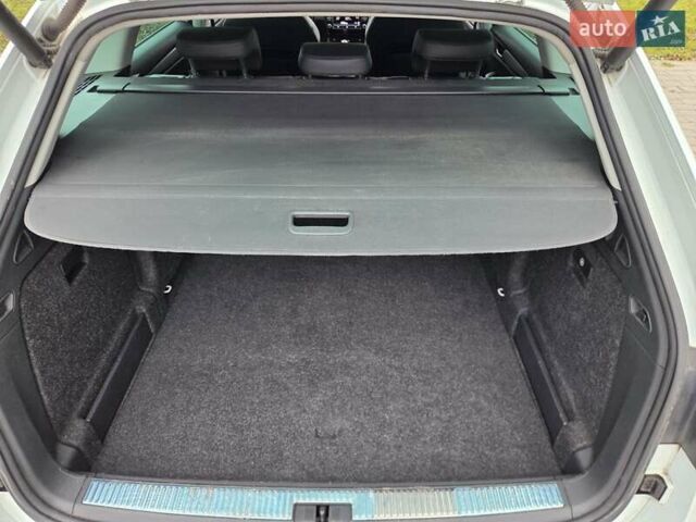 Білий Шкода Суперб, об'ємом двигуна 2 л та пробігом 288 тис. км за 15999 $, фото 25 на Automoto.ua