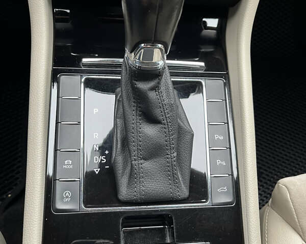 Белый Шкода Суперб, объемом двигателя 1.97 л и пробегом 323 тыс. км за 14500 $, фото 23 на Automoto.ua