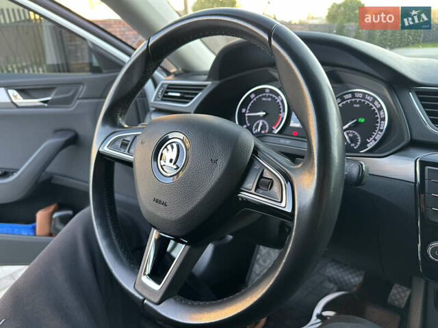 Белый Шкода Суперб, объемом двигателя 1.97 л и пробегом 225 тыс. км за 17800 $, фото 52 на Automoto.ua