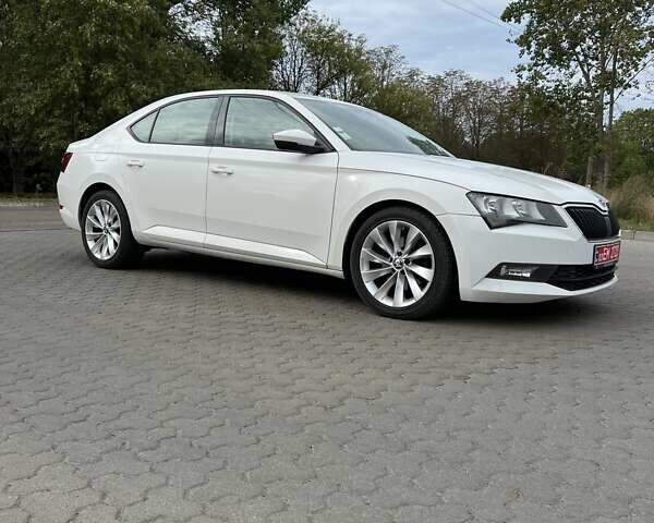 Белый Шкода Суперб, объемом двигателя 1.6 л и пробегом 172 тыс. км за 13500 $, фото 11 на Automoto.ua