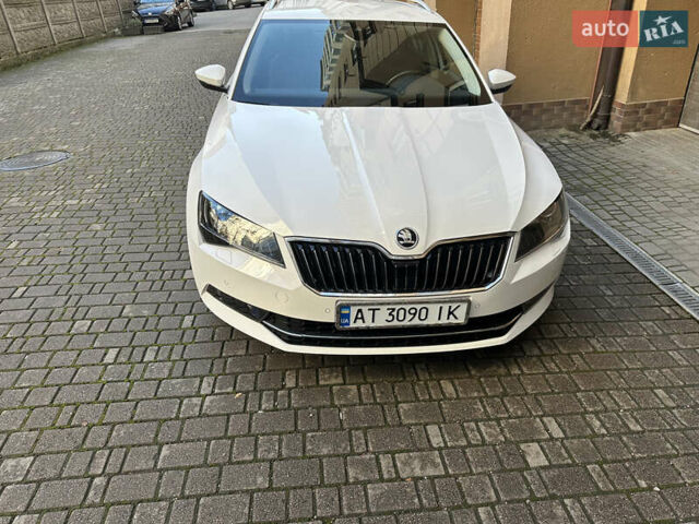 Белый Шкода Суперб, объемом двигателя 1.97 л и пробегом 163 тыс. км за 19500 $, фото 63 на Automoto.ua