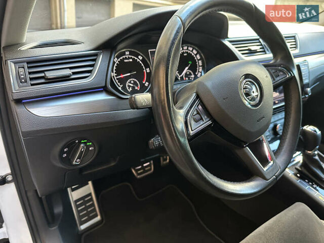 Белый Шкода Суперб, объемом двигателя 1.97 л и пробегом 163 тыс. км за 19500 $, фото 24 на Automoto.ua