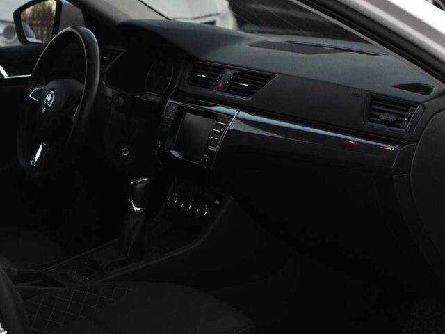 Білий Шкода Суперб, об'ємом двигуна 1.6 л та пробігом 243 тис. км за 13850 $, фото 11 на Automoto.ua