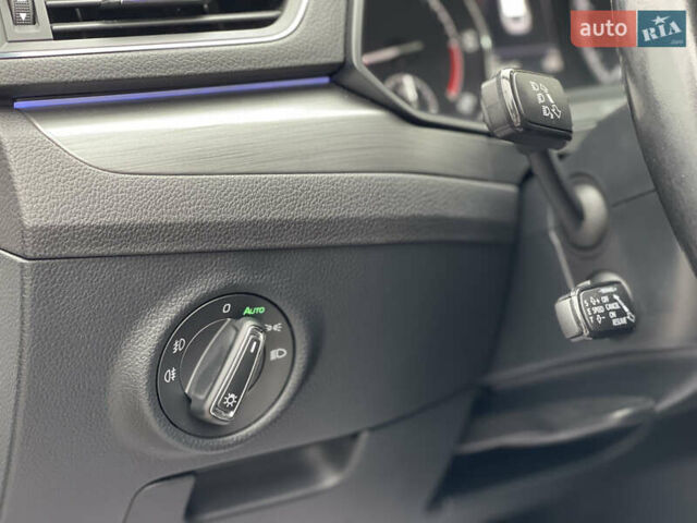 Белый Шкода Суперб, объемом двигателя 2 л и пробегом 254 тыс. км за 15800 $, фото 41 на Automoto.ua