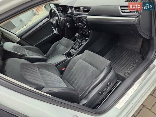 Білий Шкода Суперб, об'ємом двигуна 2 л та пробігом 288 тис. км за 15999 $, фото 20 на Automoto.ua