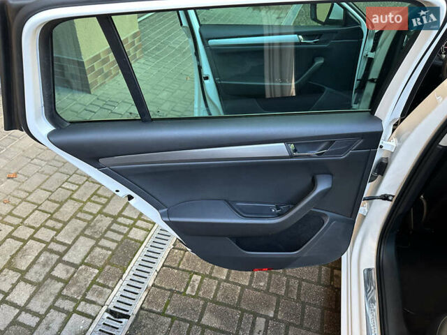 Белый Шкода Суперб, объемом двигателя 1.97 л и пробегом 163 тыс. км за 19500 $, фото 29 на Automoto.ua