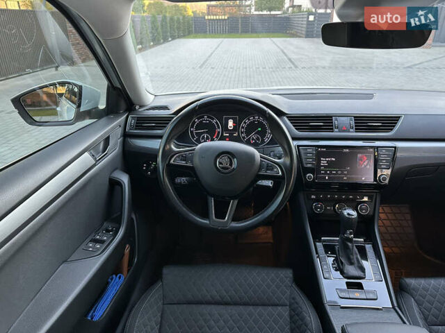 Белый Шкода Суперб, объемом двигателя 1.97 л и пробегом 225 тыс. км за 17800 $, фото 43 на Automoto.ua