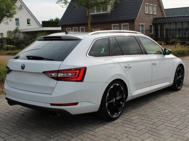 Білий Шкода Суперб, об'ємом двигуна 1.8 л та пробігом 72 тис. км за 7800 $, фото 5 на Automoto.ua