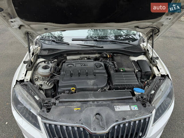 Белый Шкода Суперб, объемом двигателя 1.97 л и пробегом 278 тыс. км за 17000 $, фото 9 на Automoto.ua