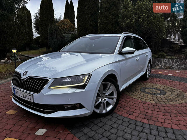 Белый Шкода Суперб, объемом двигателя 2 л и пробегом 250 тыс. км за 13900 $, фото 1 на Automoto.ua