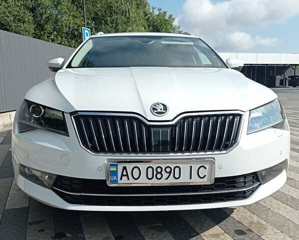 Белый Шкода Суперб, объемом двигателя 1.6 л и пробегом 290 тыс. км за 15000 $, фото 21 на Automoto.ua