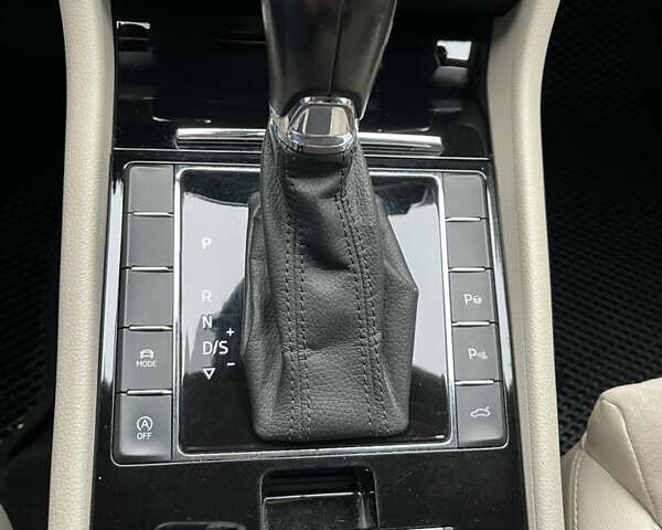 Белый Шкода Суперб, объемом двигателя 1.97 л и пробегом 323 тыс. км за 14500 $, фото 22 на Automoto.ua