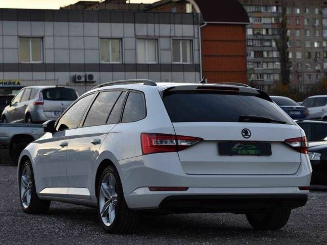 Білий Шкода Суперб, об'ємом двигуна 1.6 л та пробігом 243 тис. км за 13850 $, фото 3 на Automoto.ua
