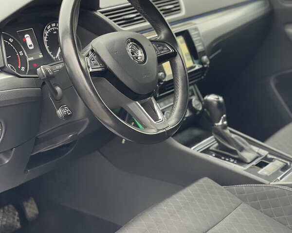 Белый Шкода Суперб, объемом двигателя 2 л и пробегом 254 тыс. км за 15800 $, фото 53 на Automoto.ua