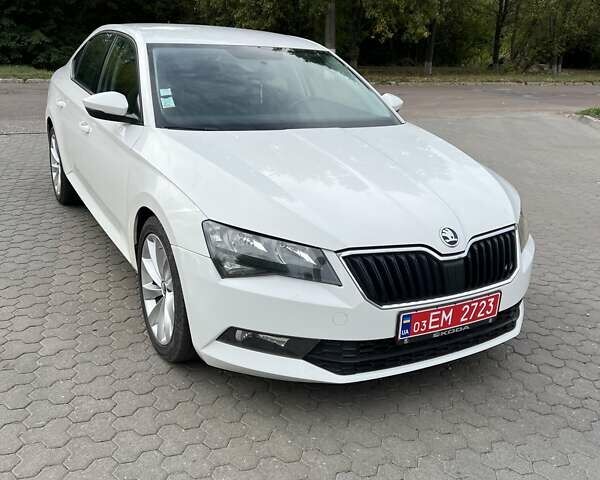 Белый Шкода Суперб, объемом двигателя 1.6 л и пробегом 172 тыс. км за 13500 $, фото 6 на Automoto.ua