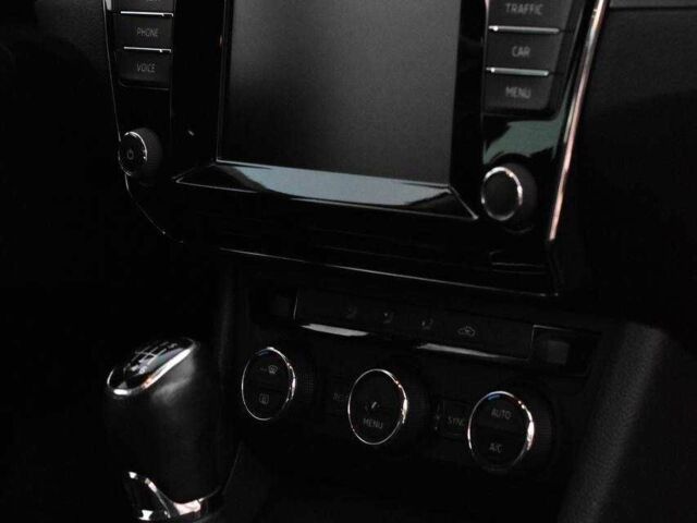 Білий Шкода Суперб, об'ємом двигуна 1.6 л та пробігом 243 тис. км за 13850 $, фото 13 на Automoto.ua