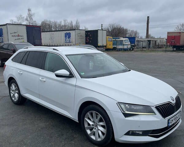 Белый Шкода Суперб, объемом двигателя 1.97 л и пробегом 280 тыс. км за 14900 $, фото 4 на Automoto.ua