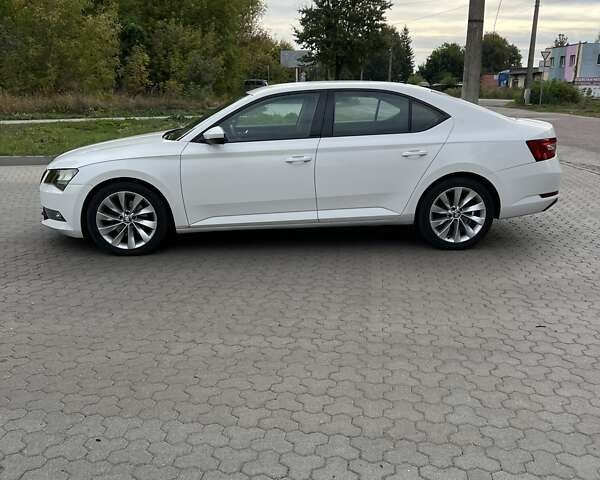 Белый Шкода Суперб, объемом двигателя 1.6 л и пробегом 172 тыс. км за 13500 $, фото 36 на Automoto.ua