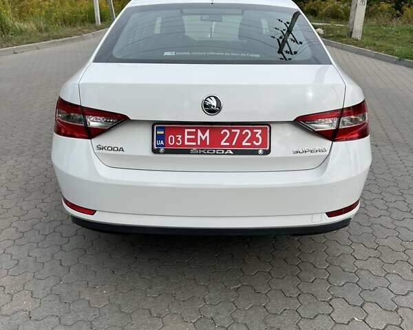 Белый Шкода Суперб, объемом двигателя 1.6 л и пробегом 172 тыс. км за 13500 $, фото 20 на Automoto.ua