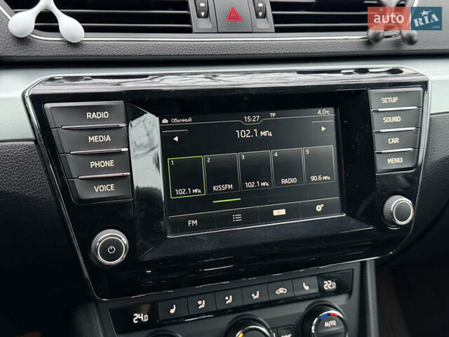 Белый Шкода Суперб, объемом двигателя 2 л и пробегом 269 тыс. км за 15999 $, фото 20 на Automoto.ua